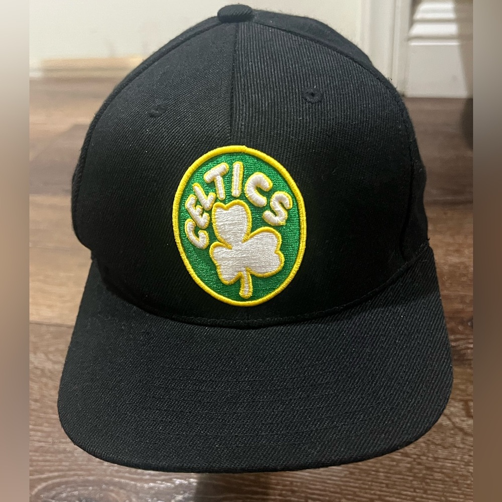 NBA Boston Celtics Logo Snapback Hat with Green, Yellow and White Patch